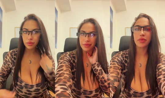 1121288304 Bigo Live — Oct 26, 2026, 11:42 PM